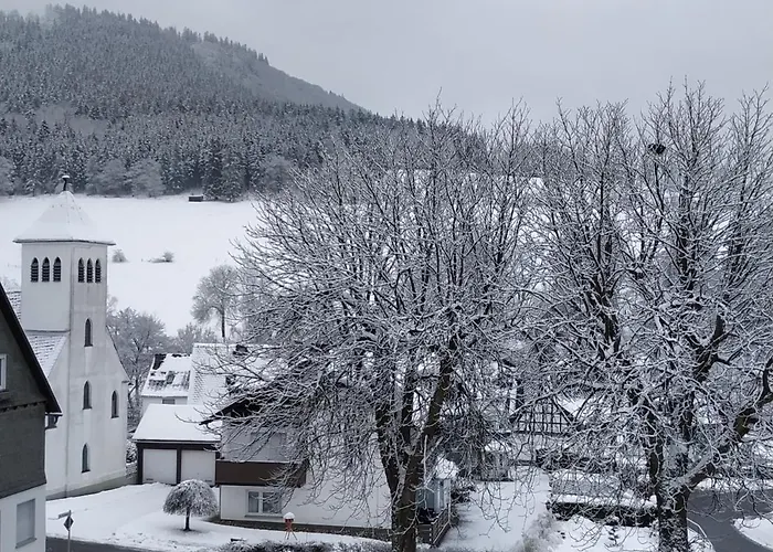 Pensionat Am Knittenberg 3*